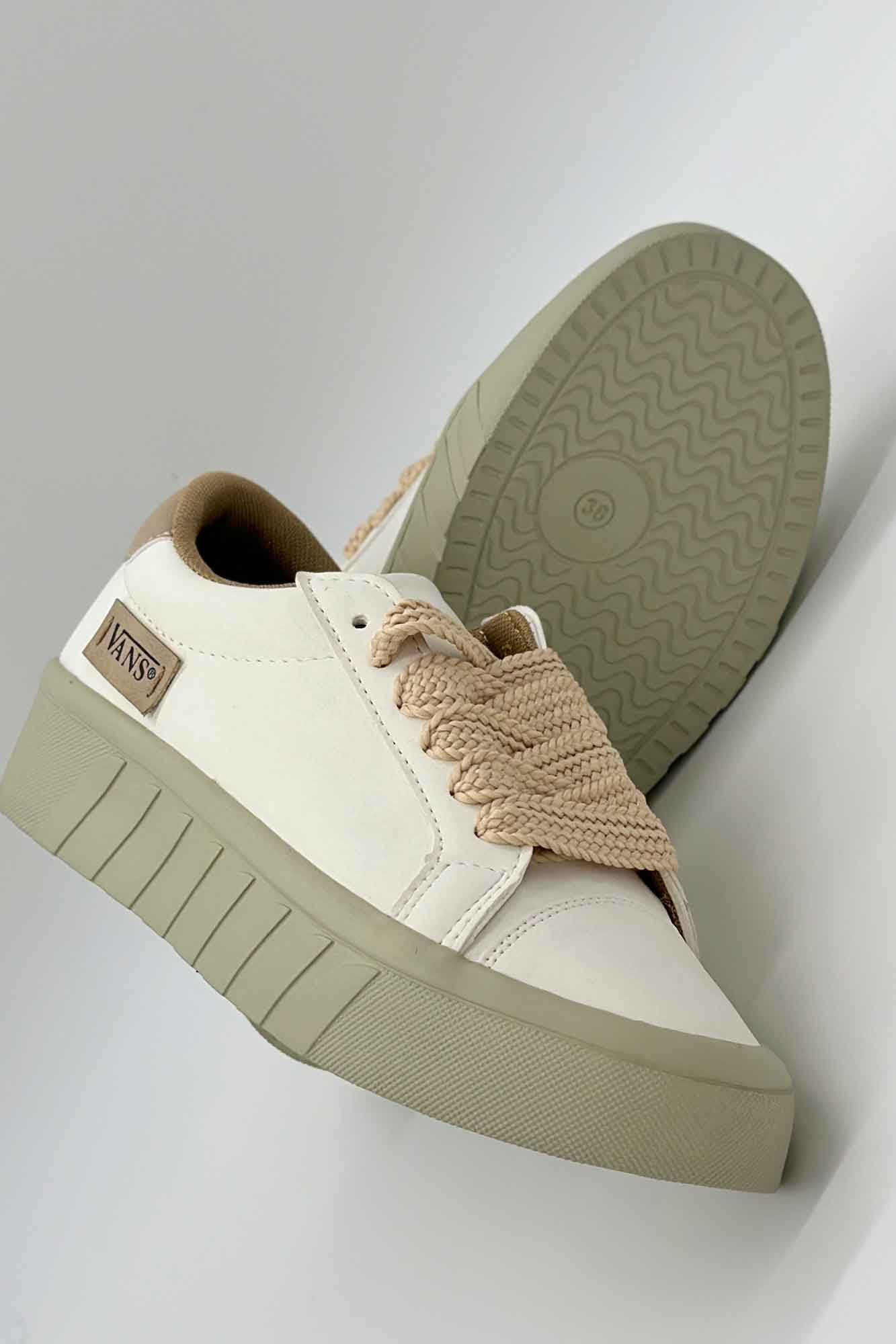 کتانی ونس لژدار برجسته