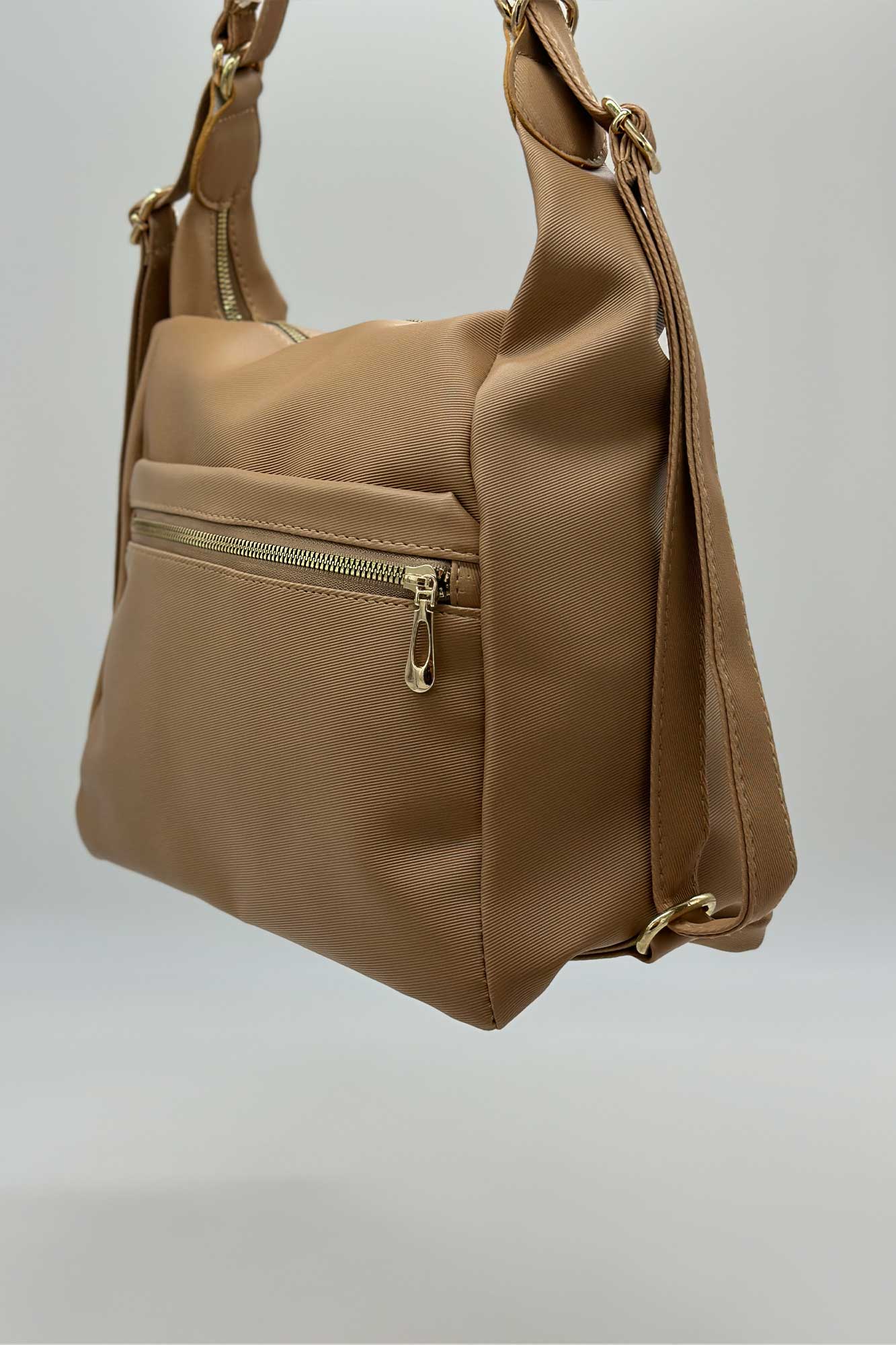 زنانه دو کاره 1592