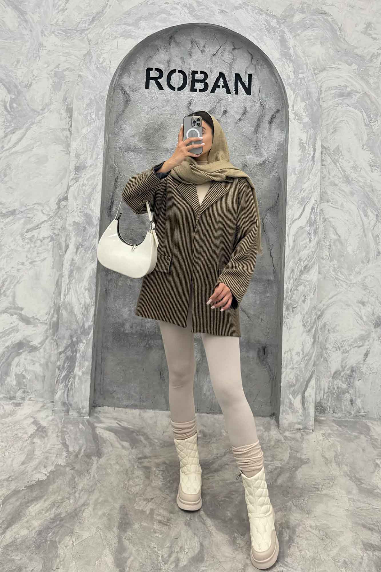 پالتو یقه انگلیسی توییت پشمی آستردار