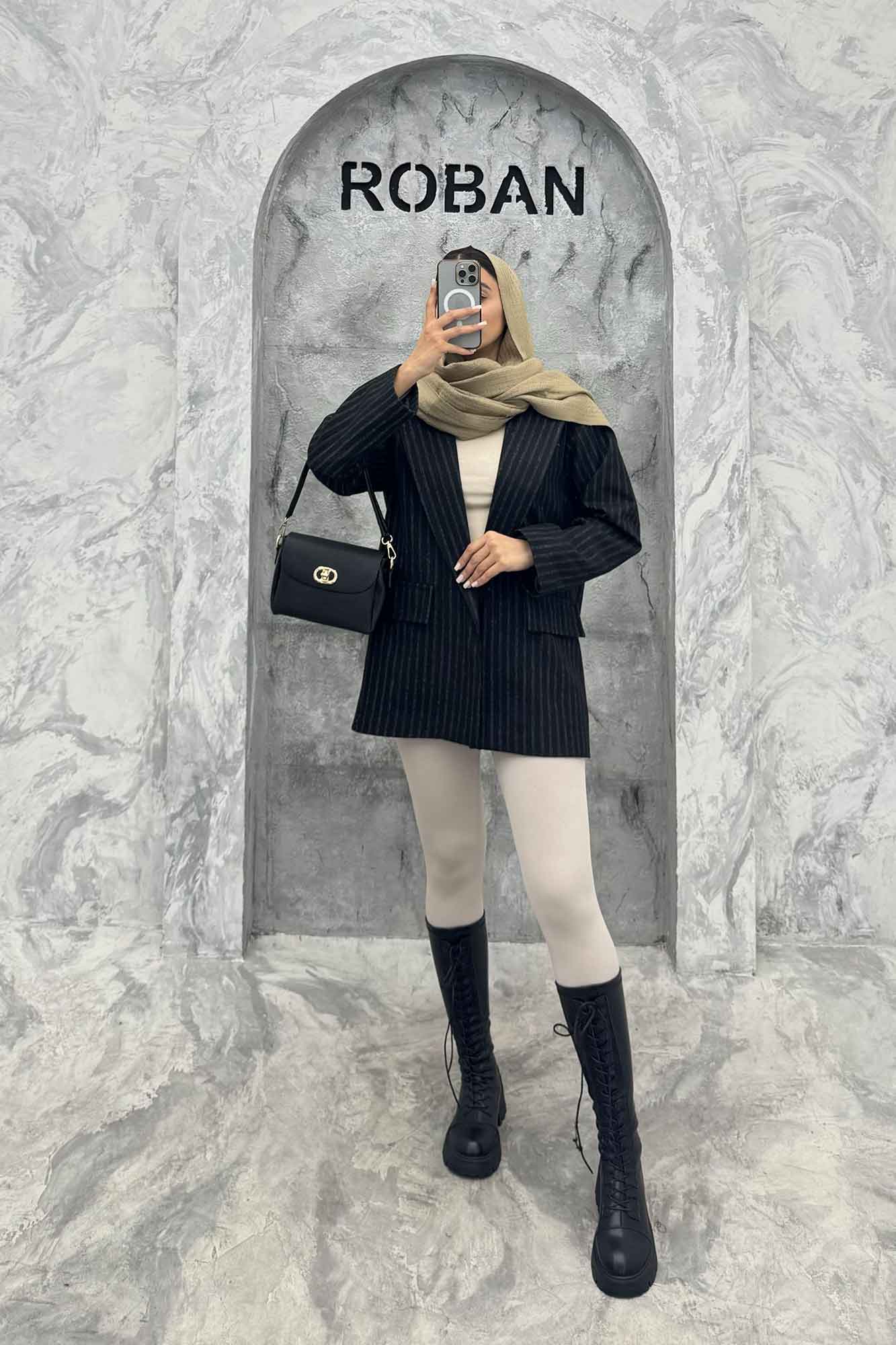 پالتو یقه انگلیسی توییت پشمی آستردار