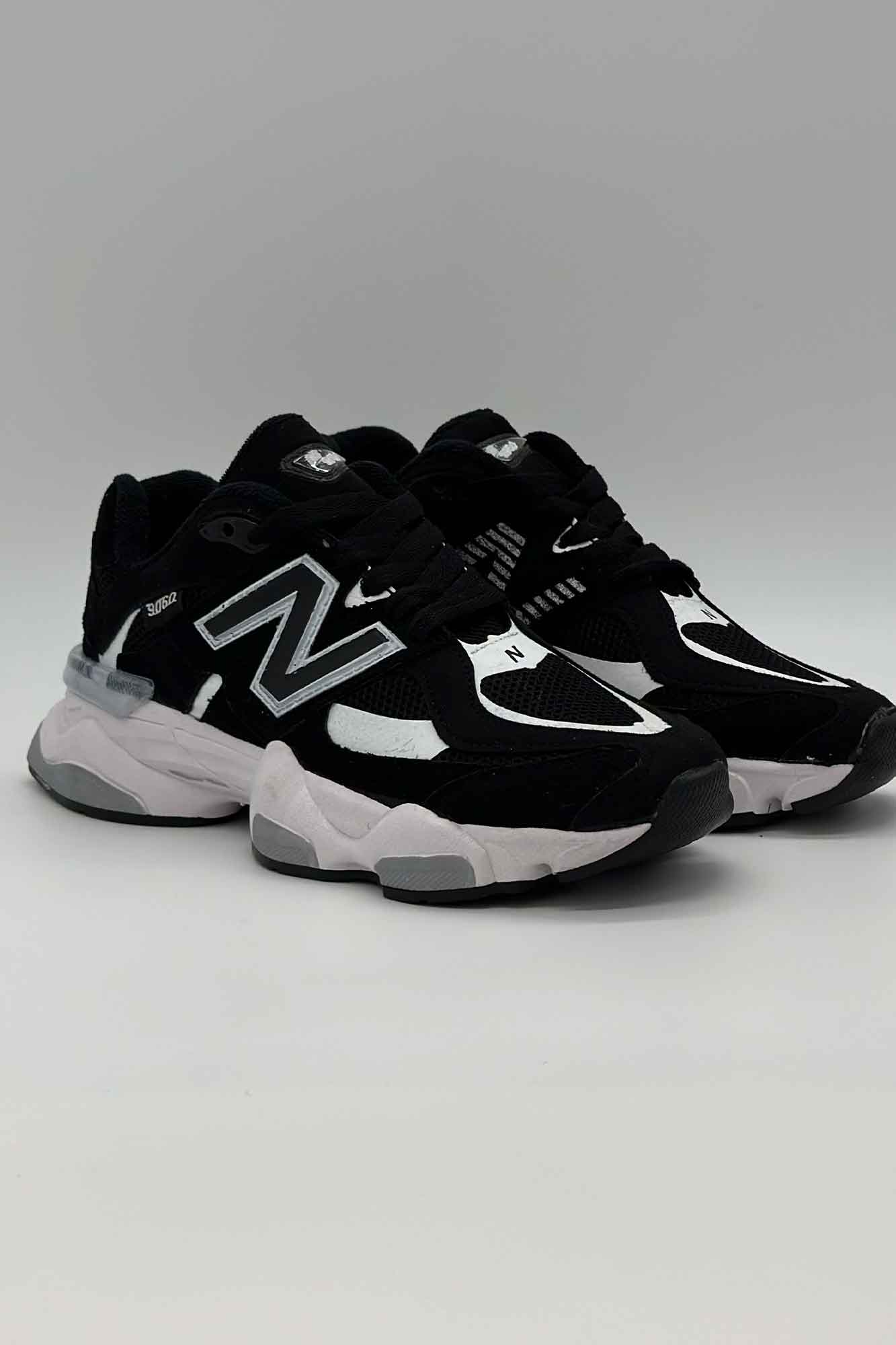 کتانی نیوبالانس پلاس 13109