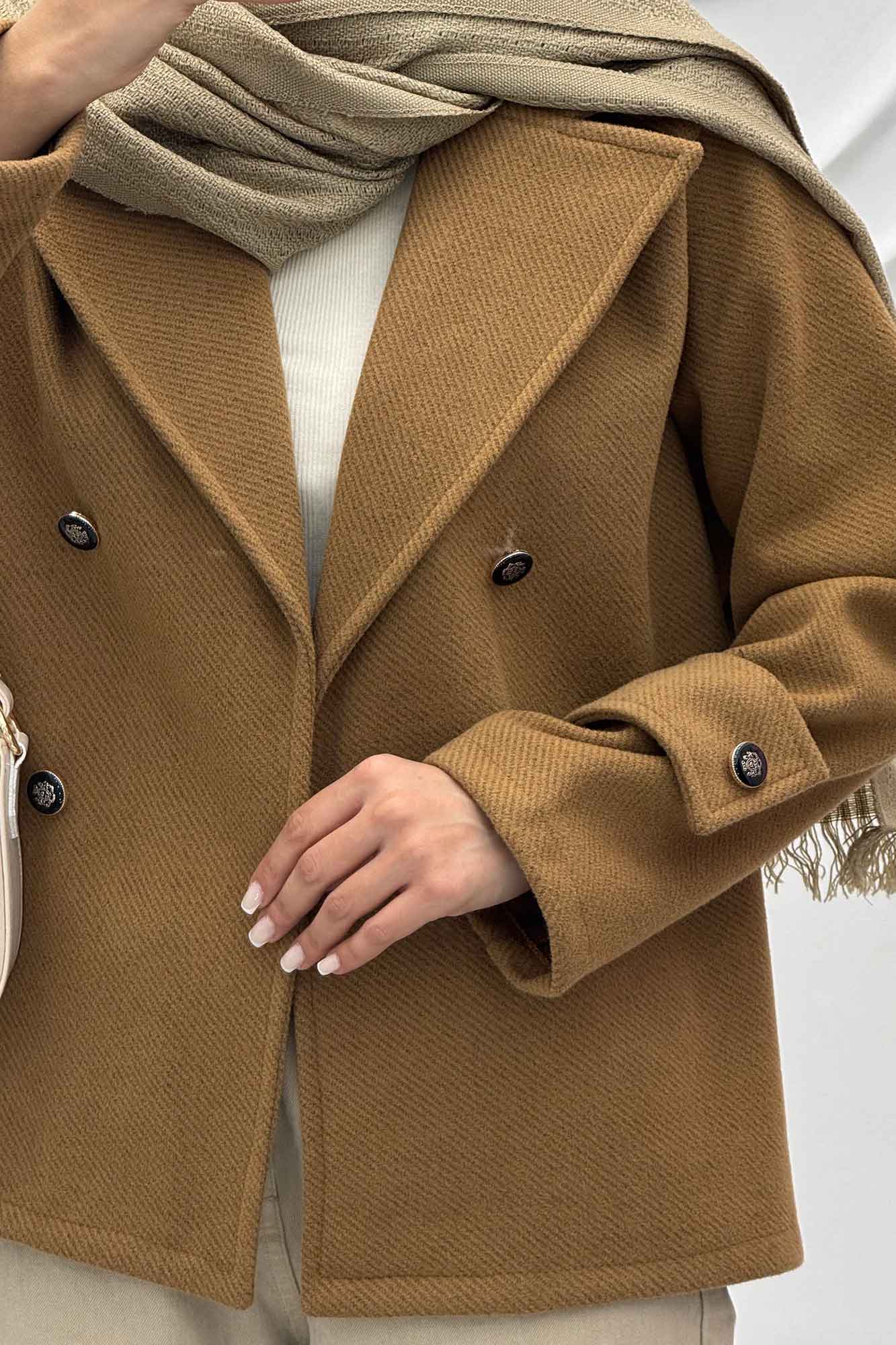 پالتو یقه انگلیسی پهن فوتر جناقی