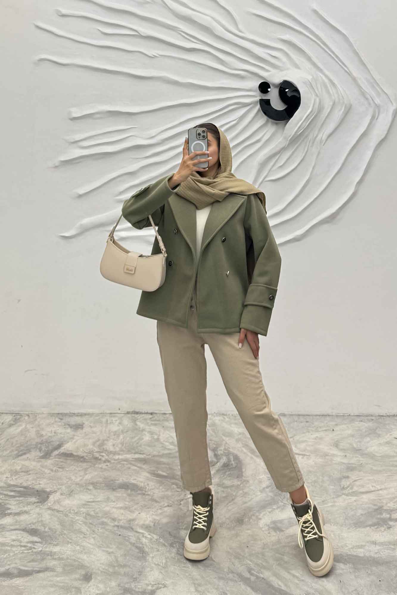 پالتو یقه انگلیسی پهن فوتر جناقی