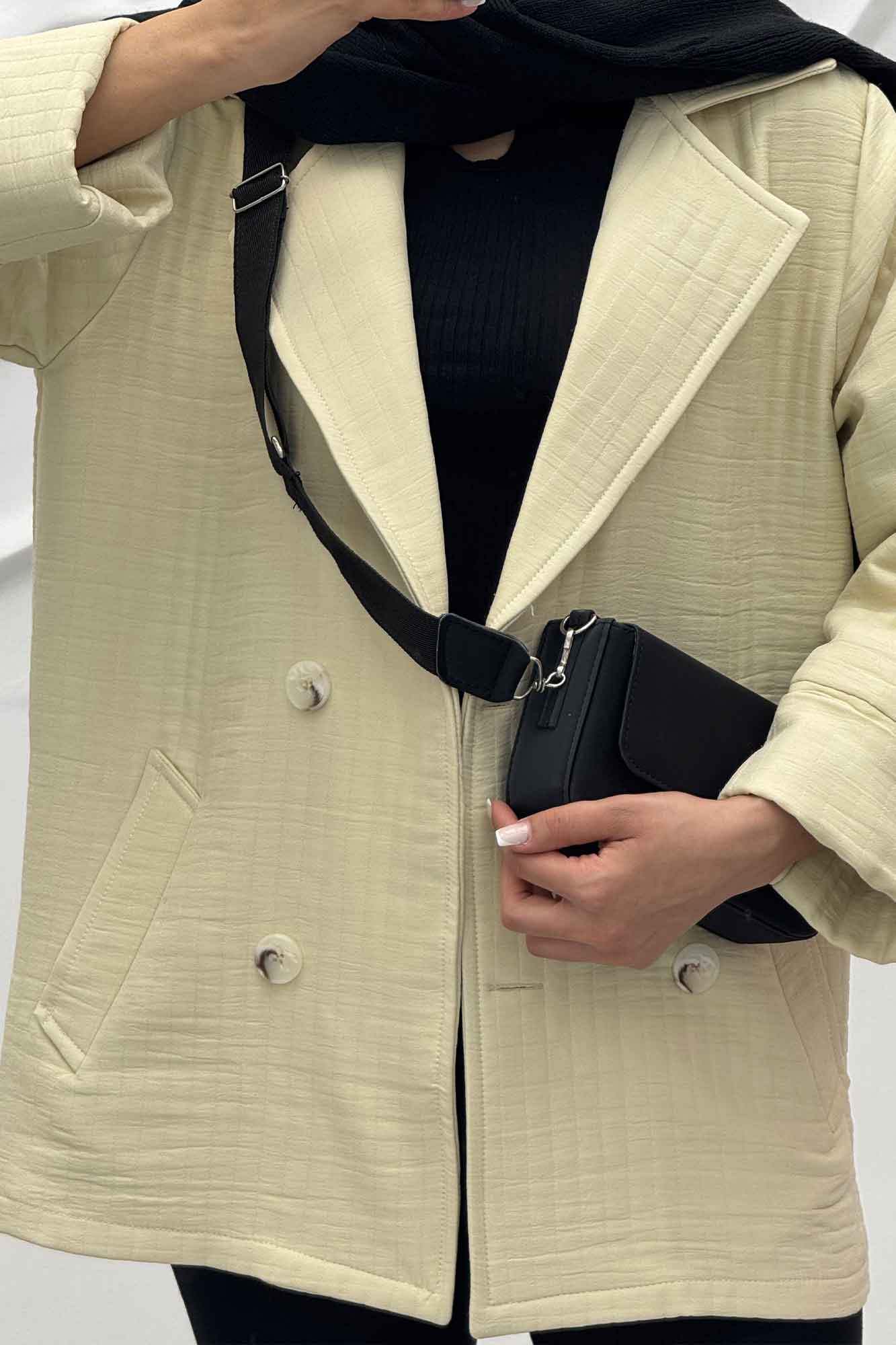 مانتو پاییزه فیتیله چهار دکمه نگین