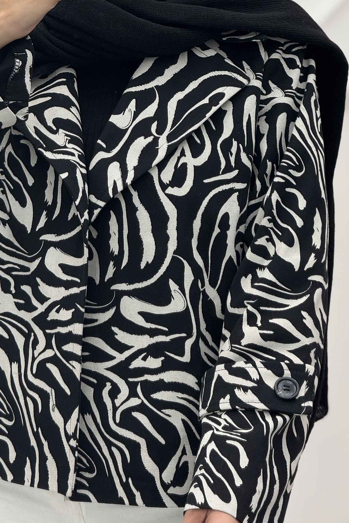 کت کوتاه مینیمال کتان چاپی