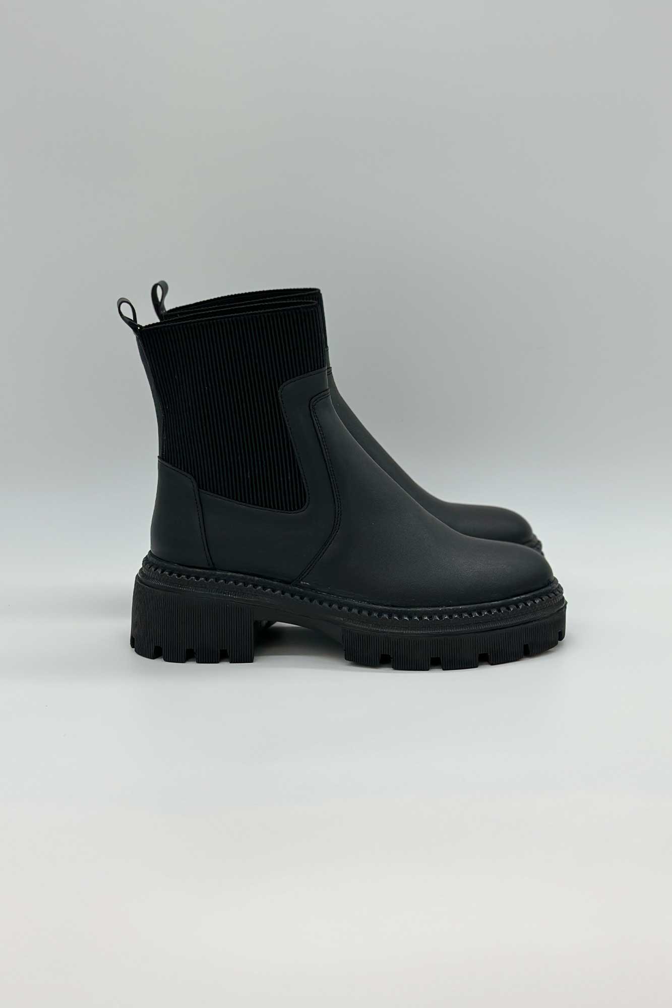 نیم بوت کنسل مدل کش کبریتی