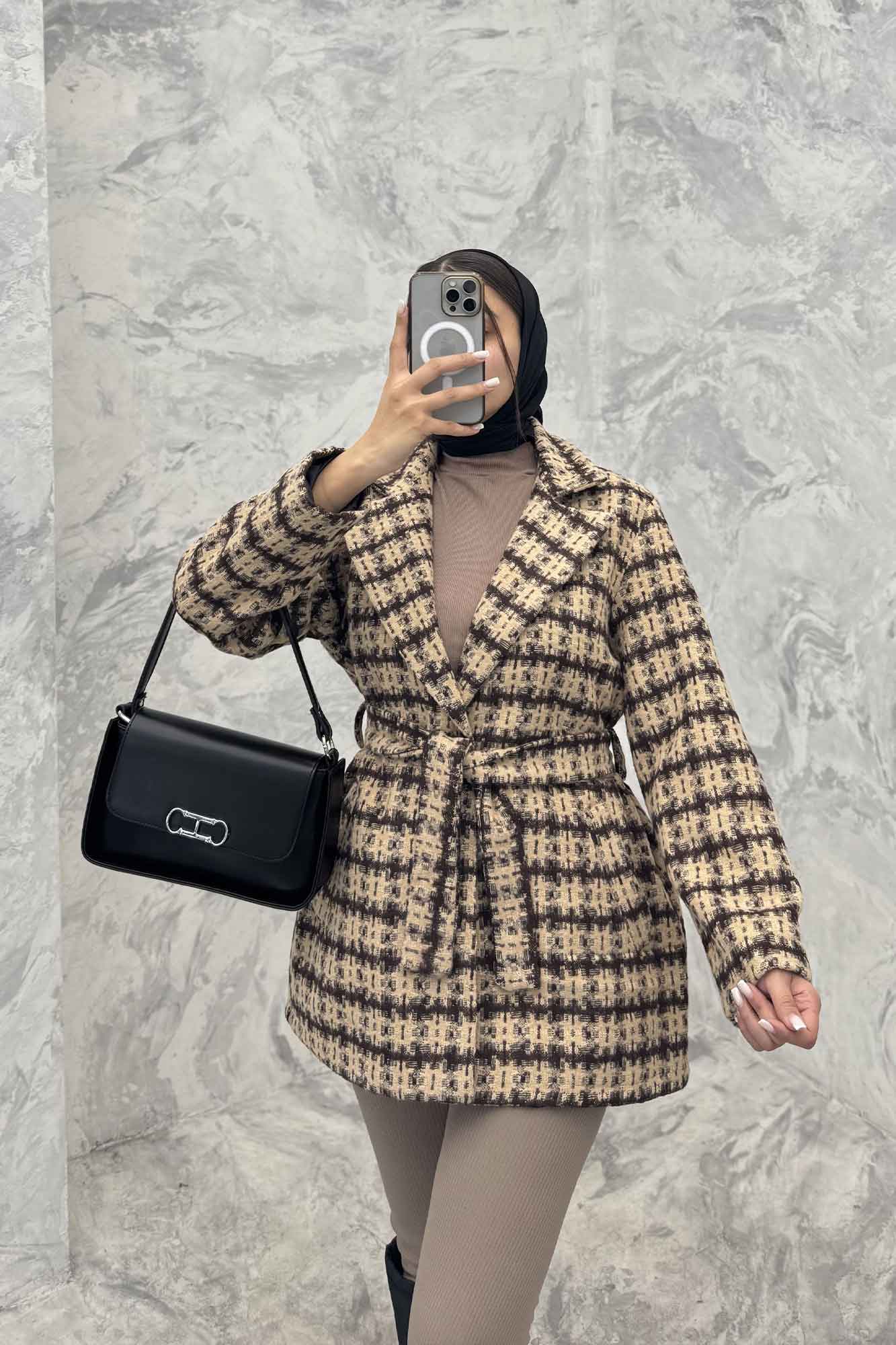 کت فوتر طرح دار یقه انگلیسی