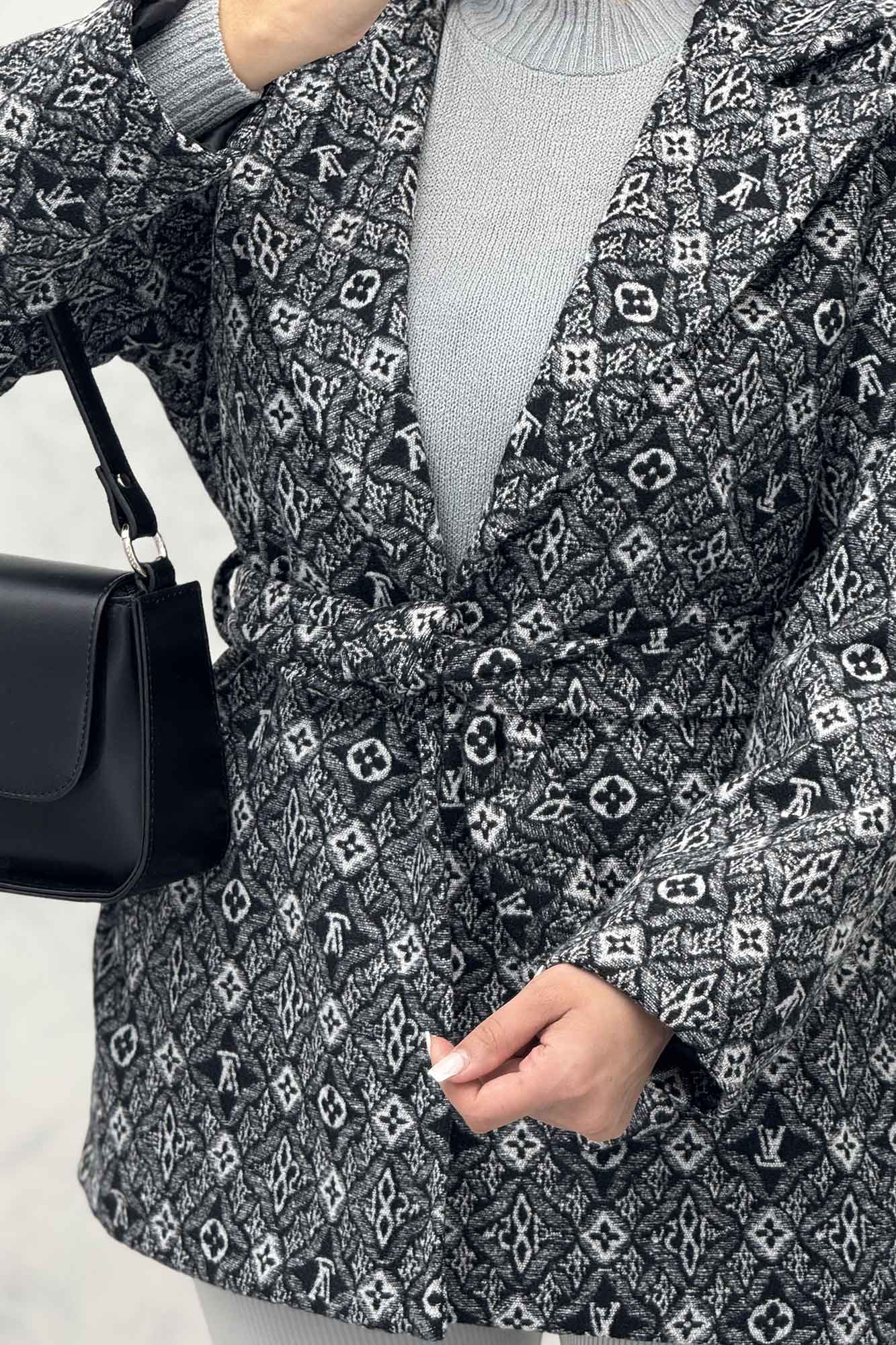 کت فوتر طرح دار یقه انگلیسی