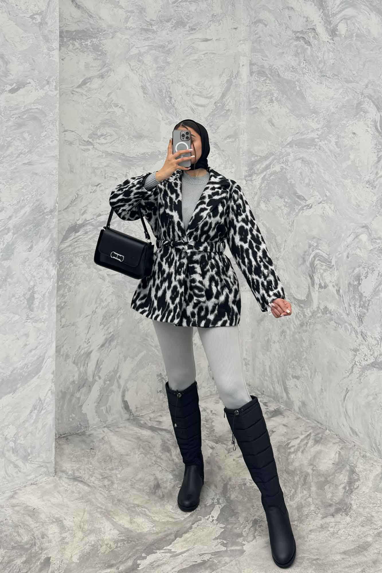 کت فوتر طرح دار یقه انگلیسی