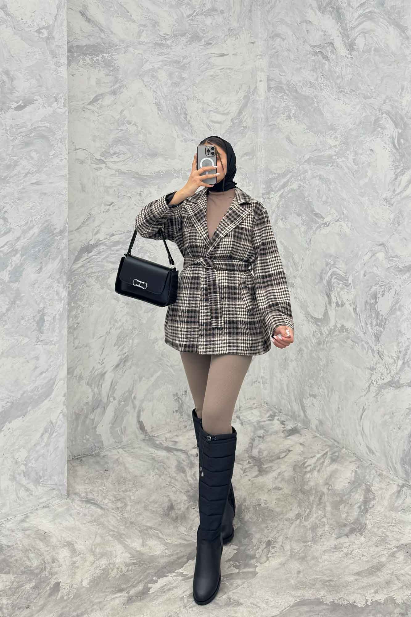 کت فوتر طرح دار یقه انگلیسی