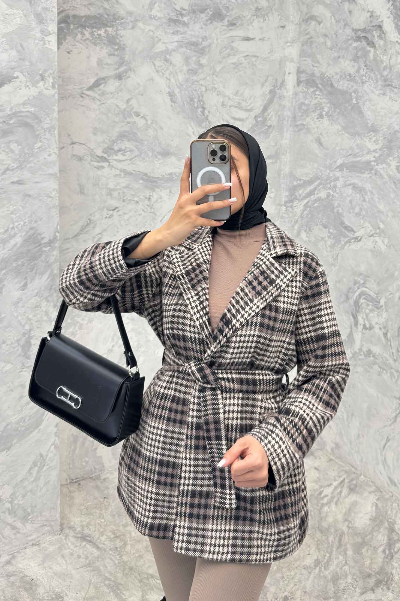 کت فوتر طرح دار یقه انگلیسی