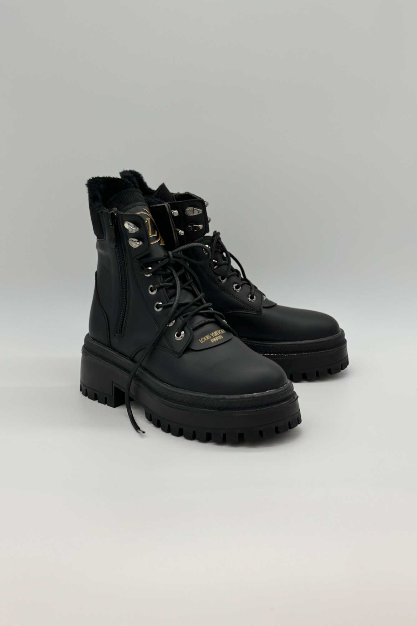 نیم بوت یقه خزدار LV 