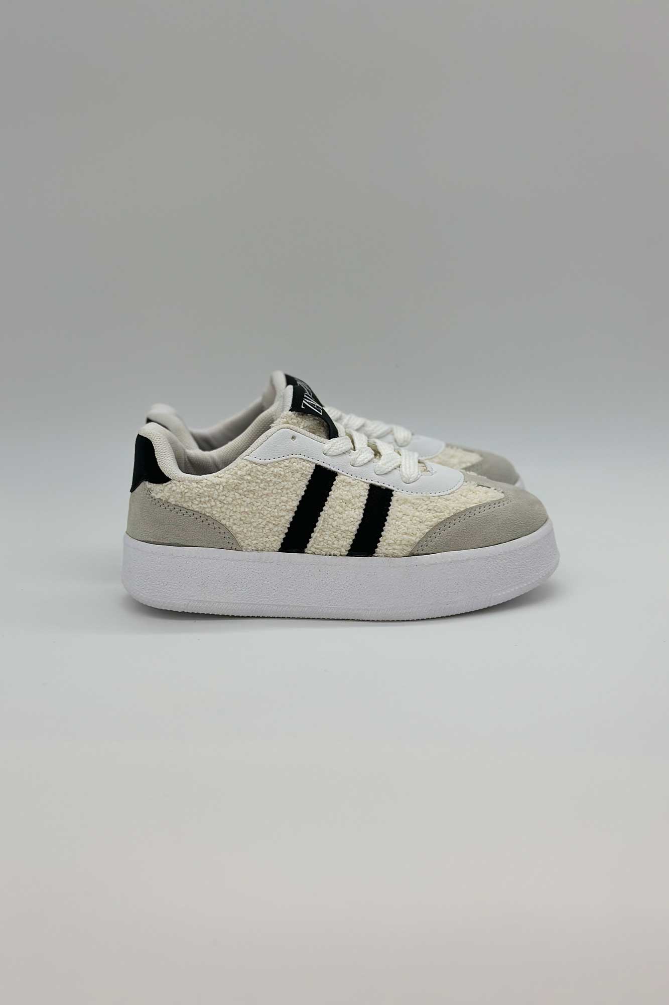 کتانی دو خط تدی ماوی ZARA 