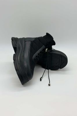 نیم بوت کاپشنی یقه کش منگوله دار 