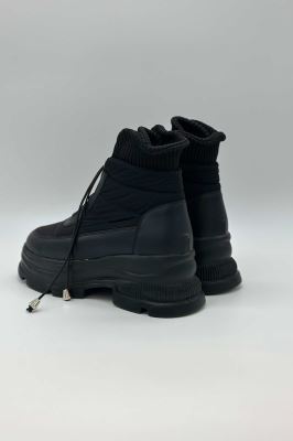 نیم بوت کاپشنی یقه کش منگوله دار 