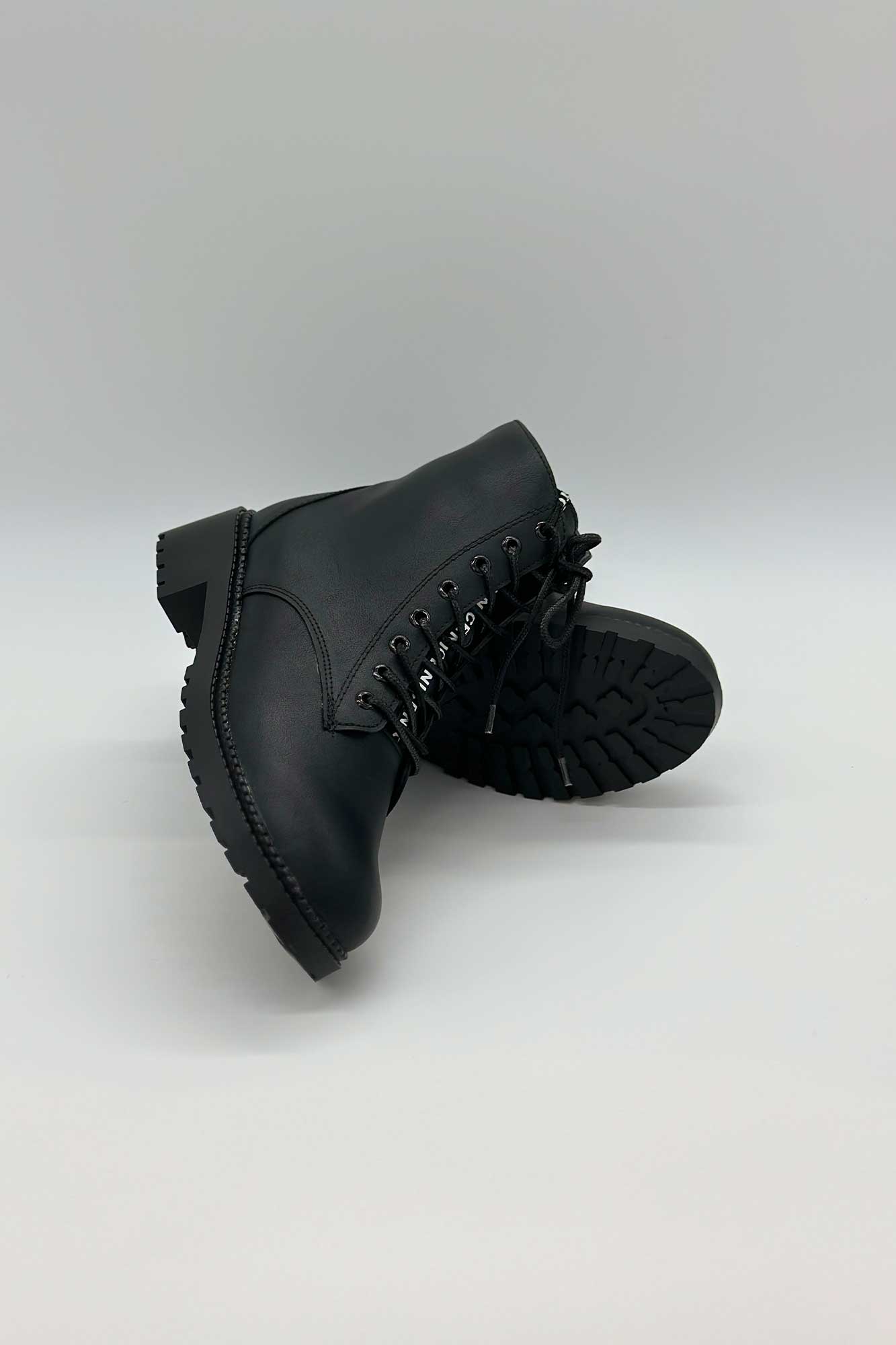 نیم بوت ساده NICE 2195