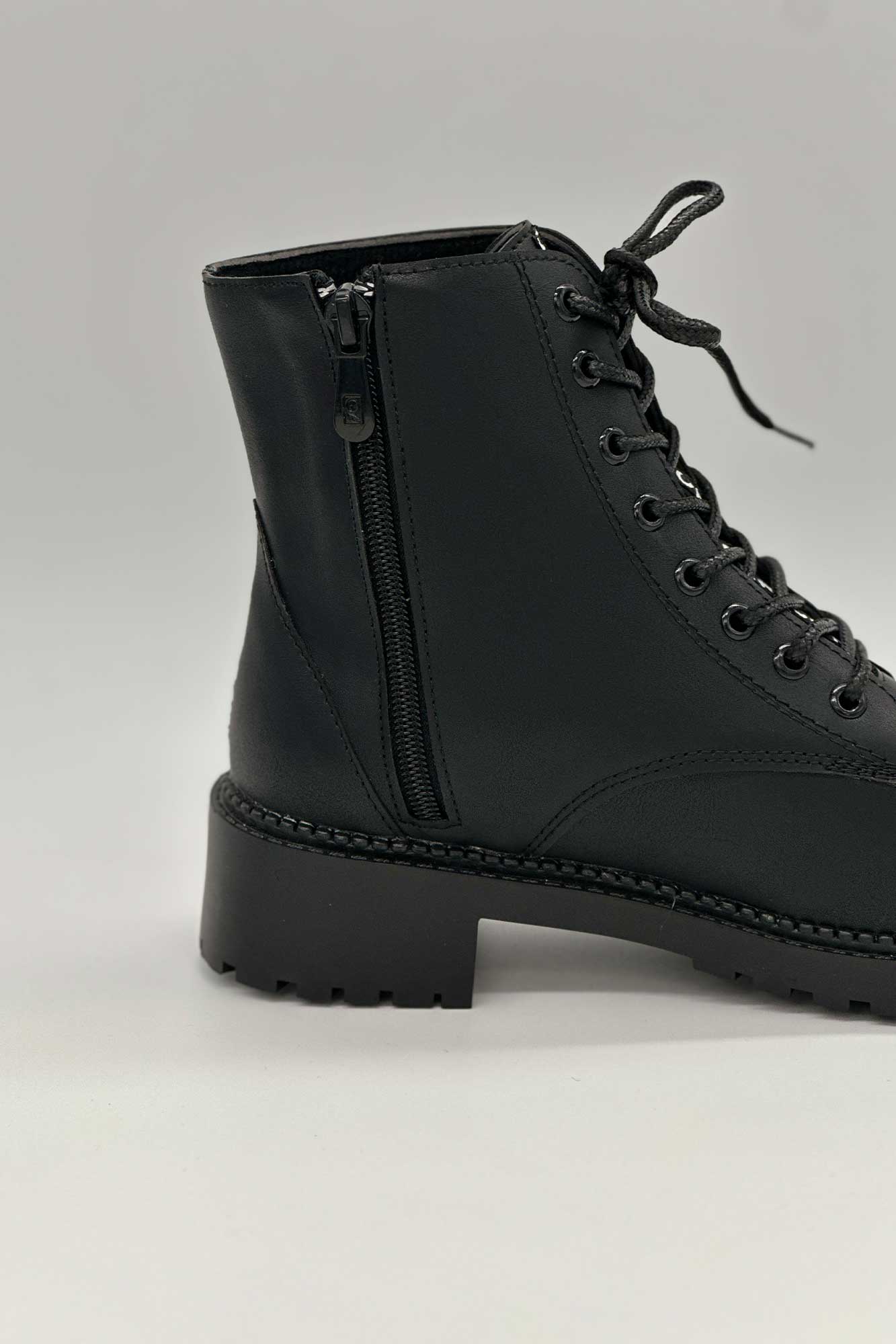 نیم بوت ساده NICE 2195