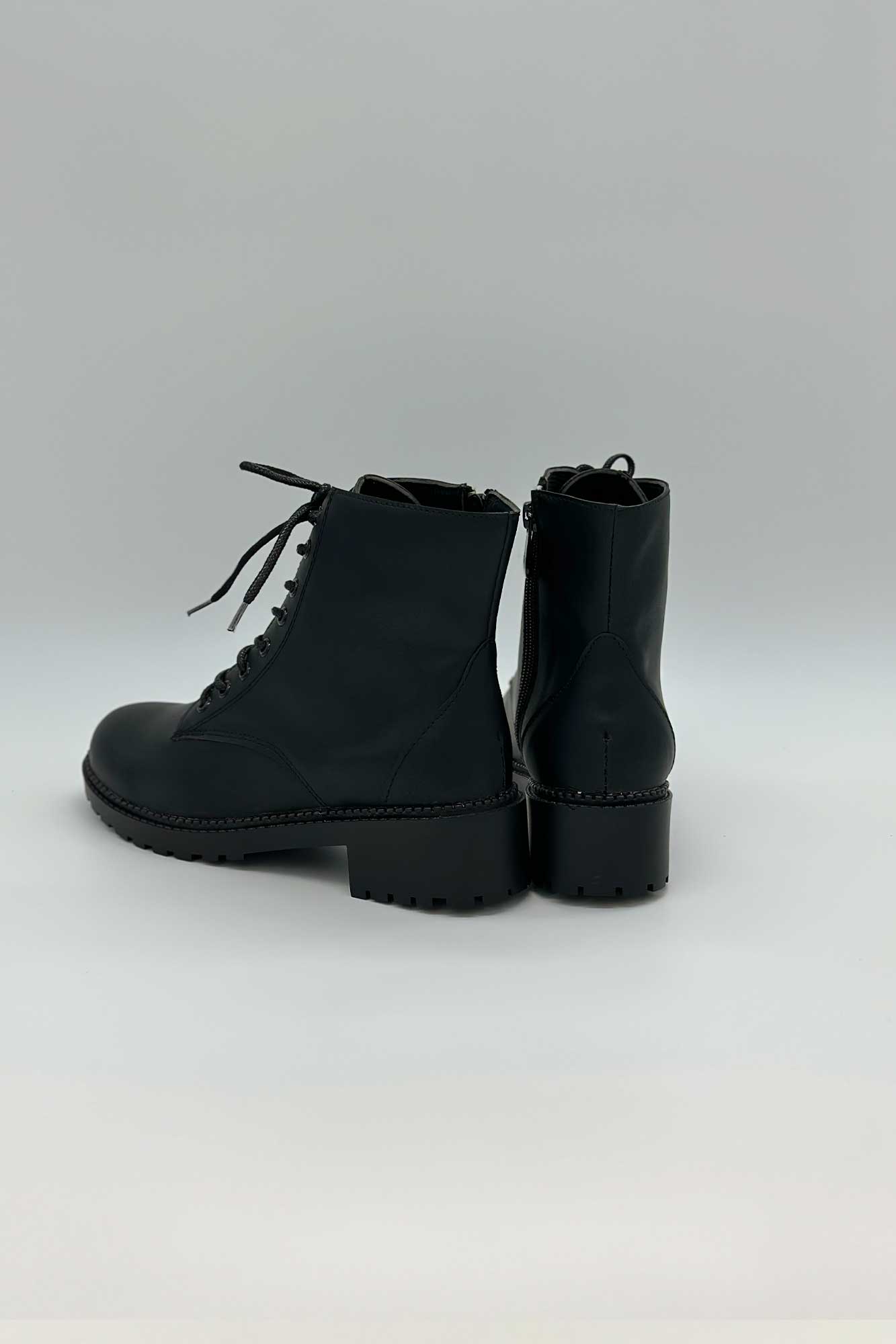 نیم بوت ساده NICE 2195