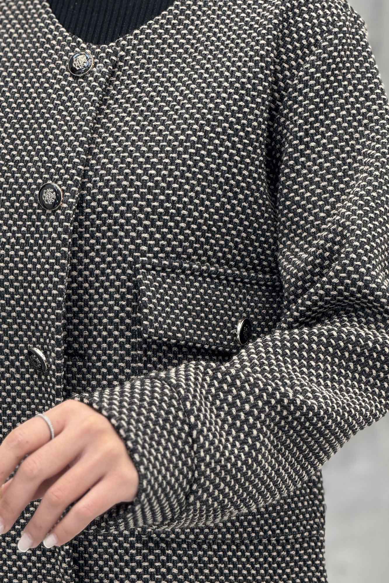 کت یقه گرد آستردار گابانا