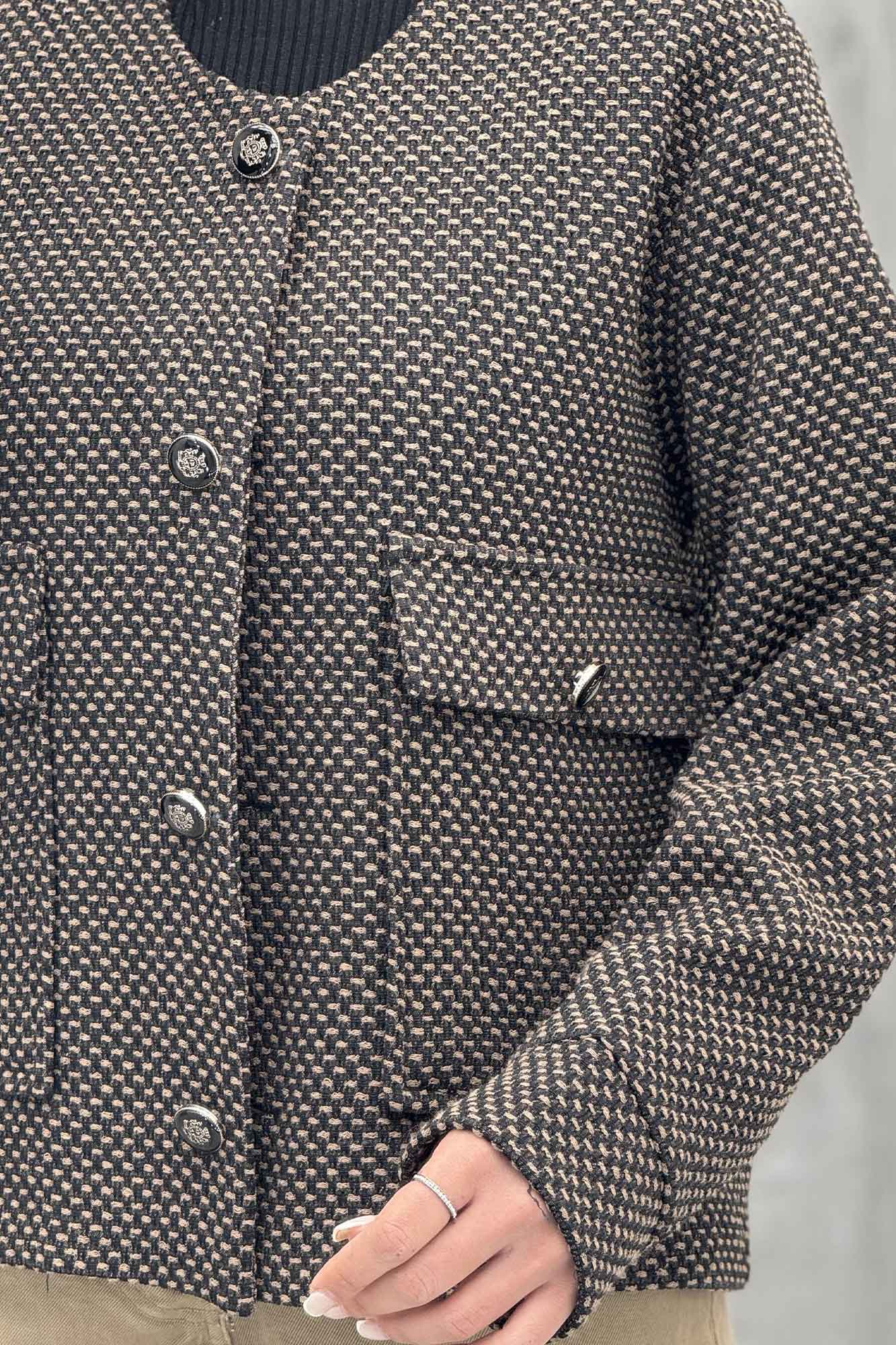 کت یقه گرد آستردار گابانا