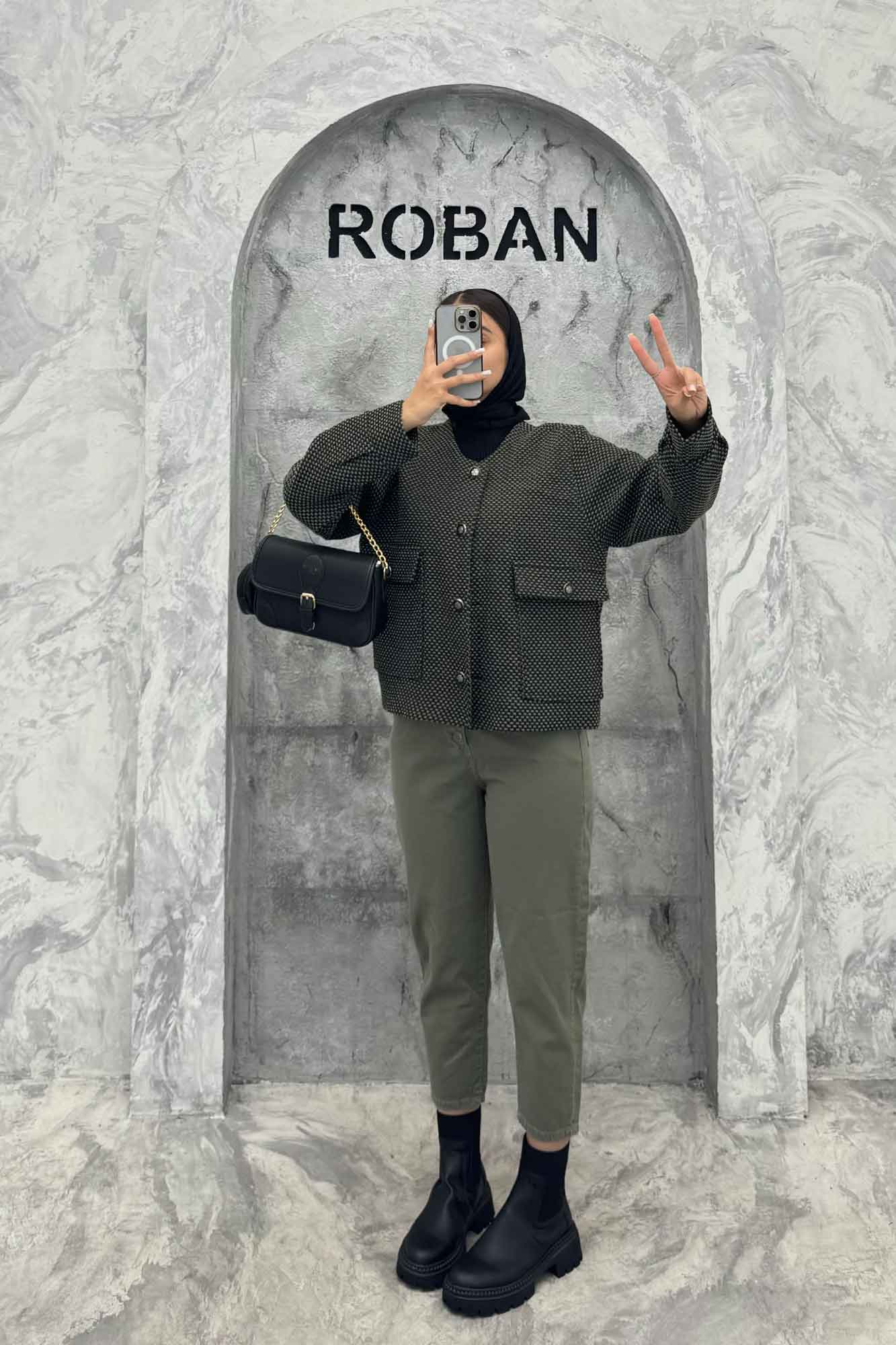 کت یقه گرد آستردار گابانا