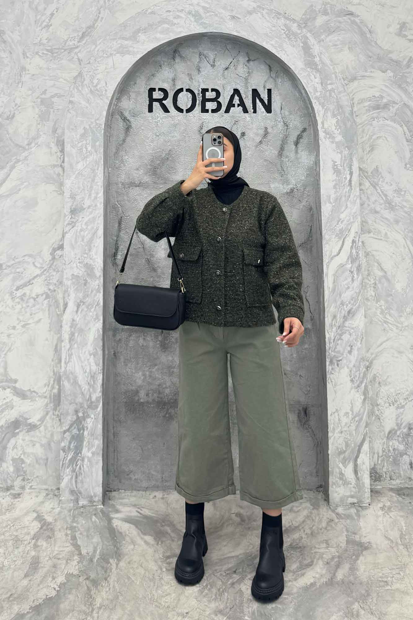 کت یقه گرد بوکله دو جیب پاکتی