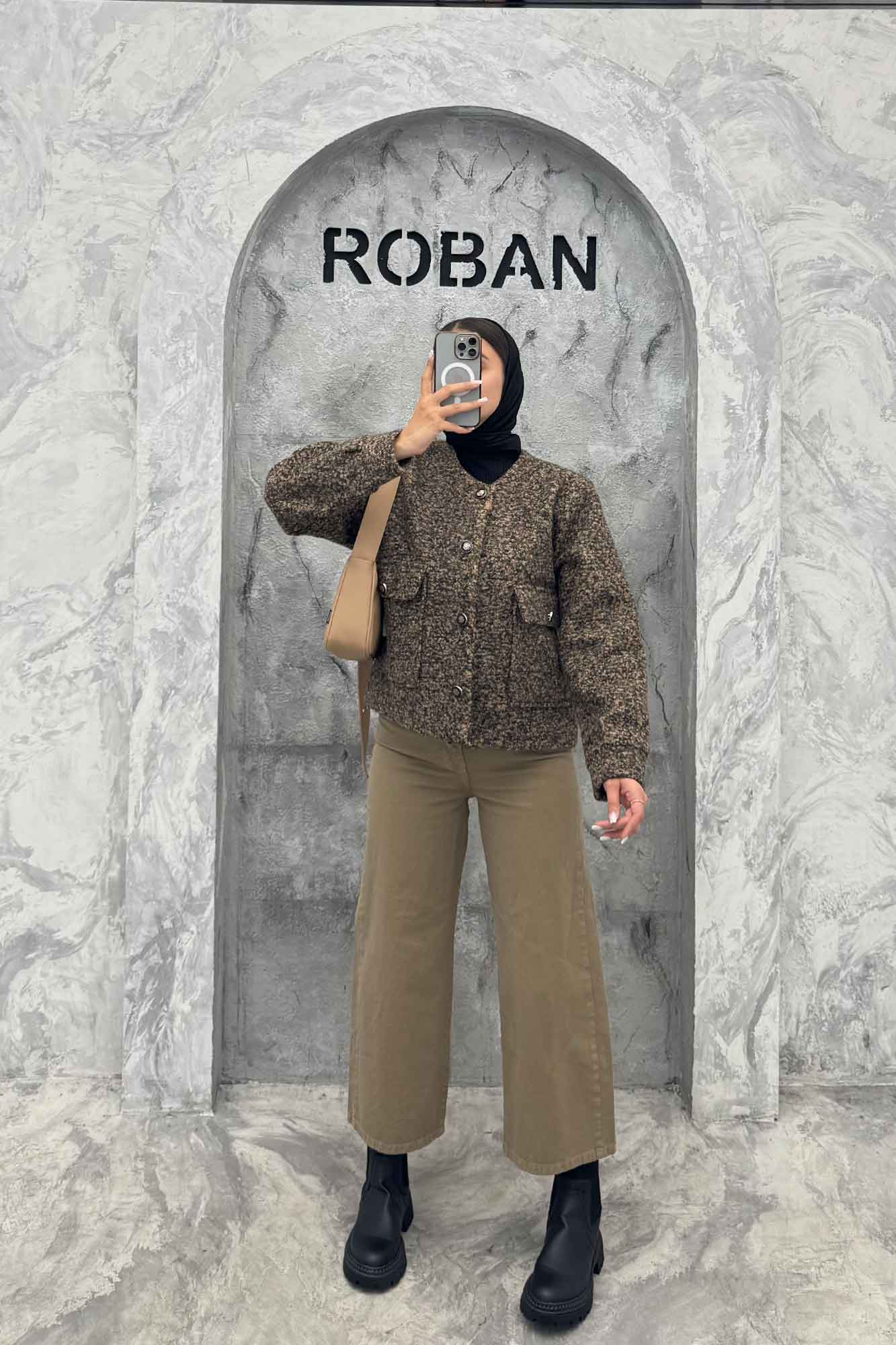 کت یقه گرد بوکله دو جیب پاکتی