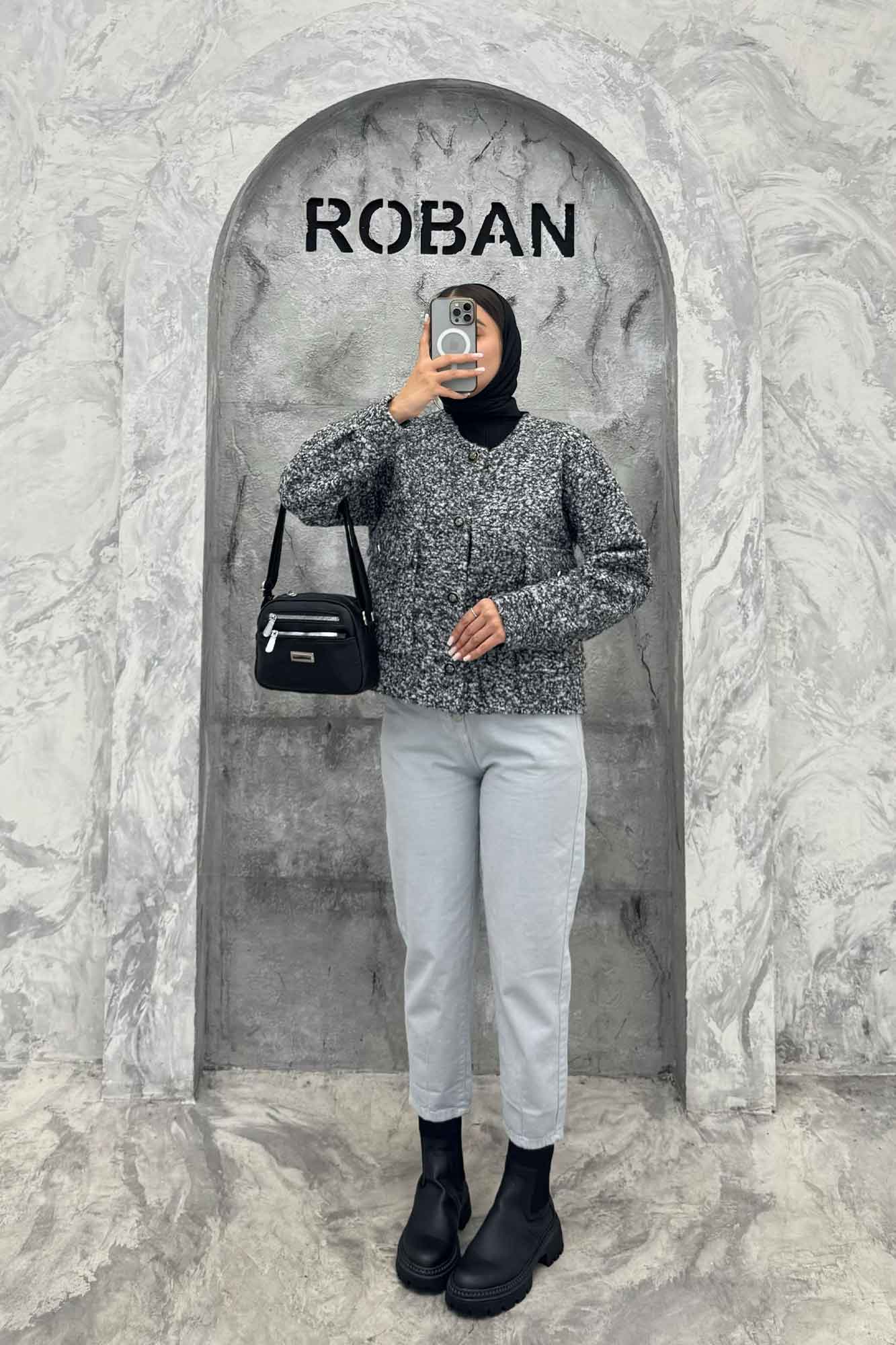 کت یقه گرد بوکله دو جیب پاکتی