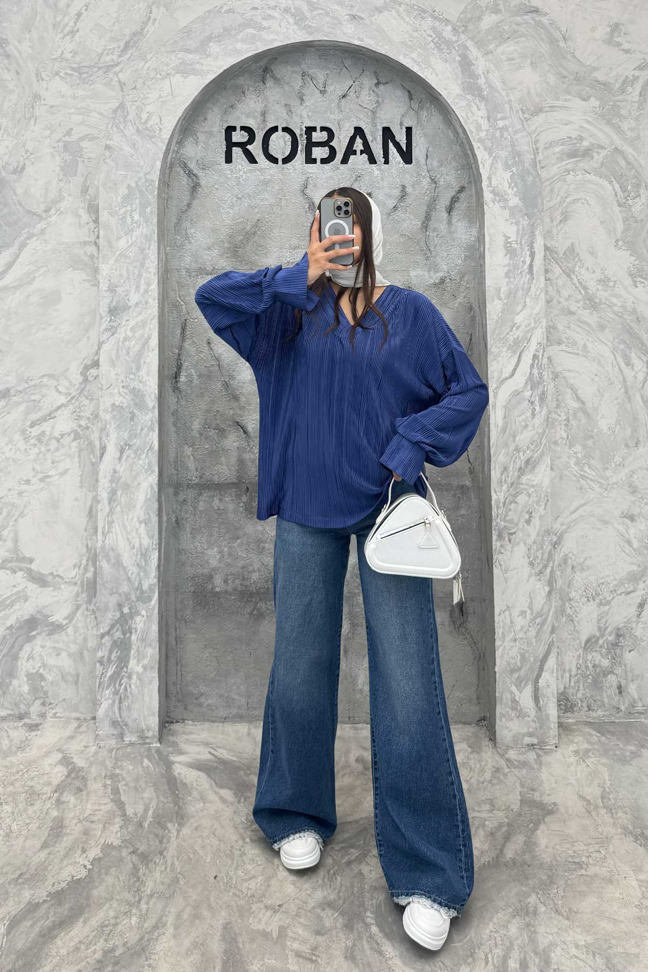 بلوز آستین بلند ساتن پیلیسه یقه هفت