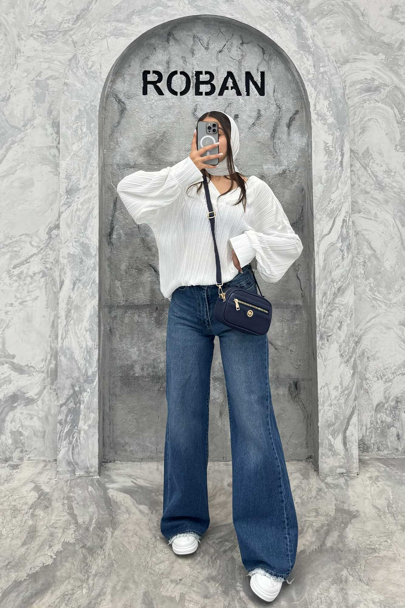 بلوز آستین بلند ساتن پیلیسه یقه هفت