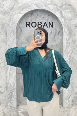 بلوز آستین بلند ساتن پیلیسه یقه هفت