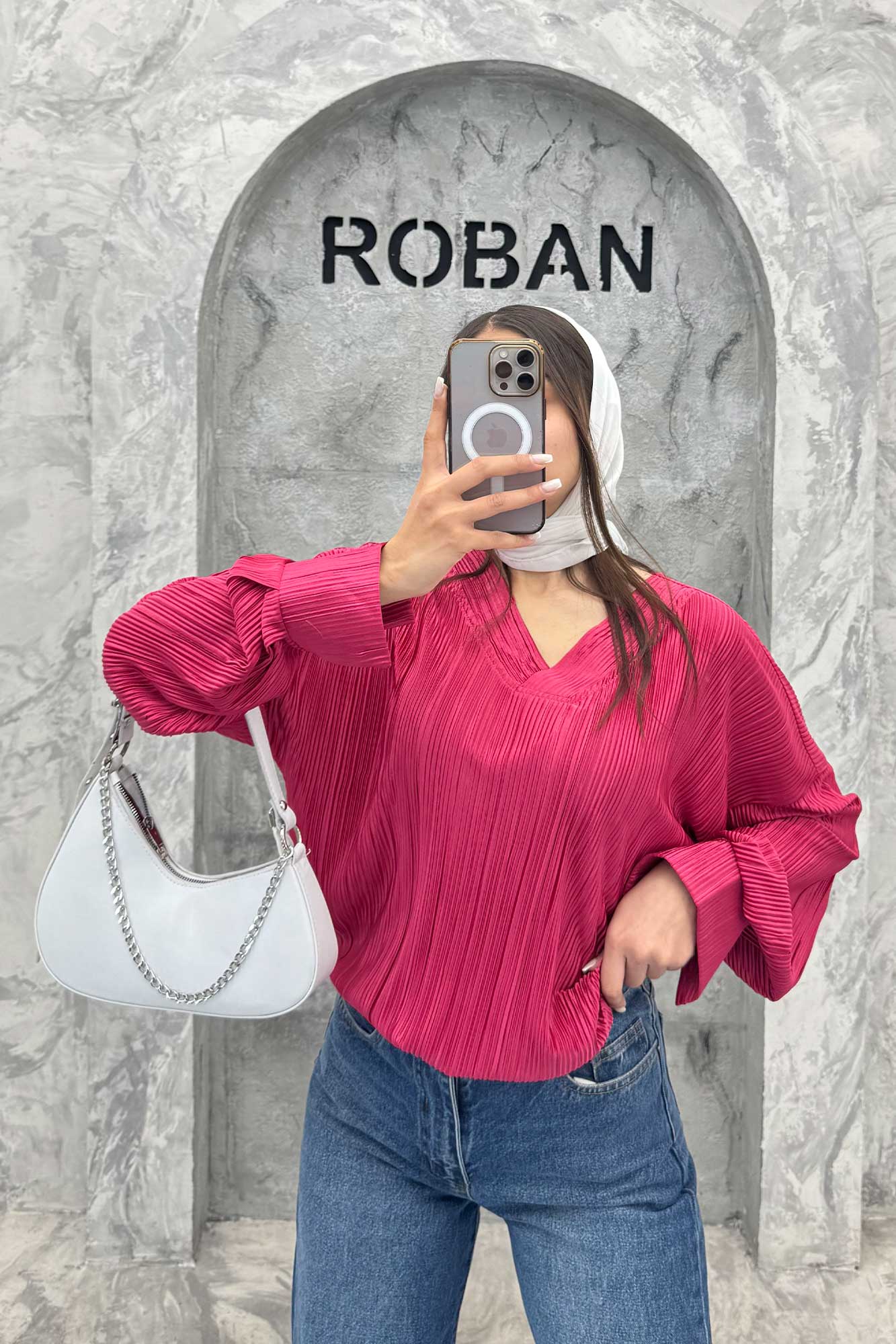 بلوز آستین بلند ساتن پیلیسه یقه هفت