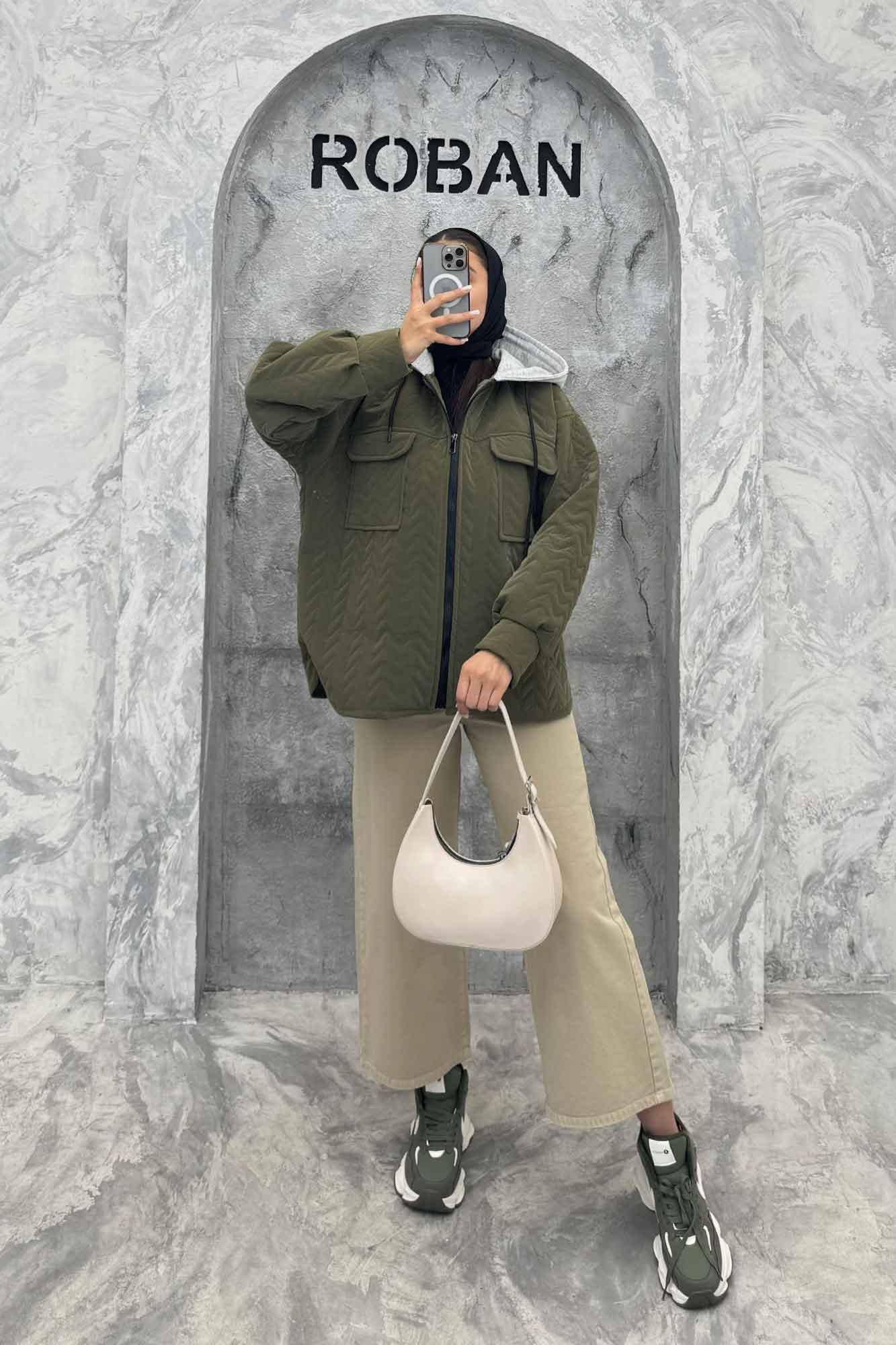 کاپشن سیلیکونی دوخت موجی کلاهدار