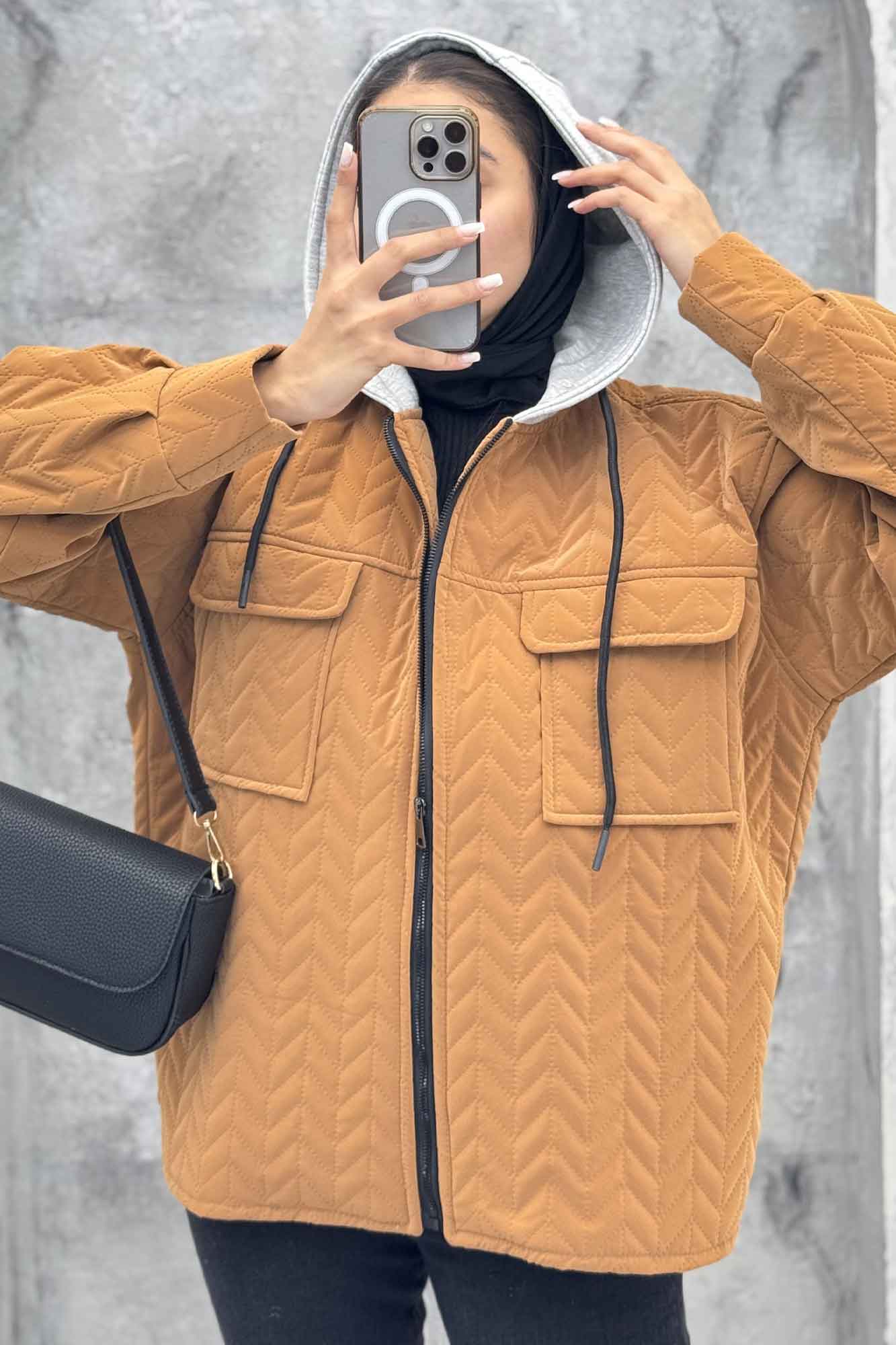 کاپشن سیلیکونی دوخت موجی کلاهدار