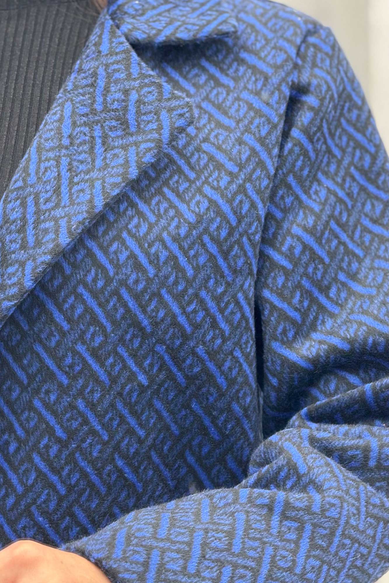 پالتو یقه انگلیسی توییت پشمی آستردار