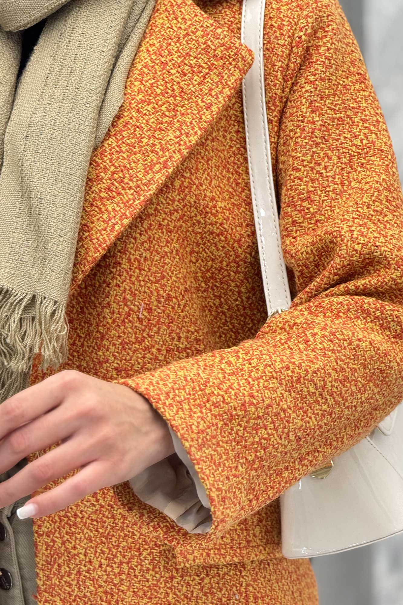 پالتو یقه انگلیسی توییت پشمی آستردار