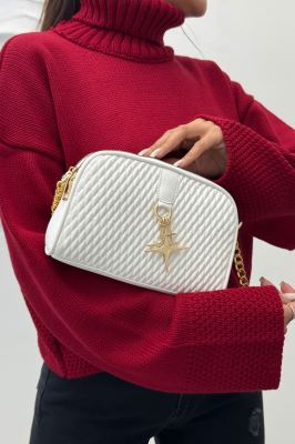 پاس گلدوزی آویزدار 1571