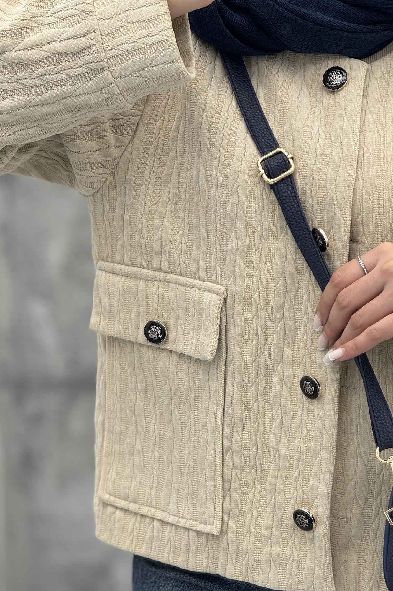 کت گپ یقه گرد آستردار والاس