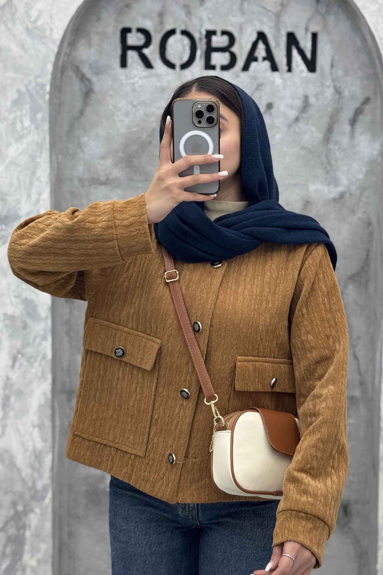 کت گپ یقه گرد آستردار والاس