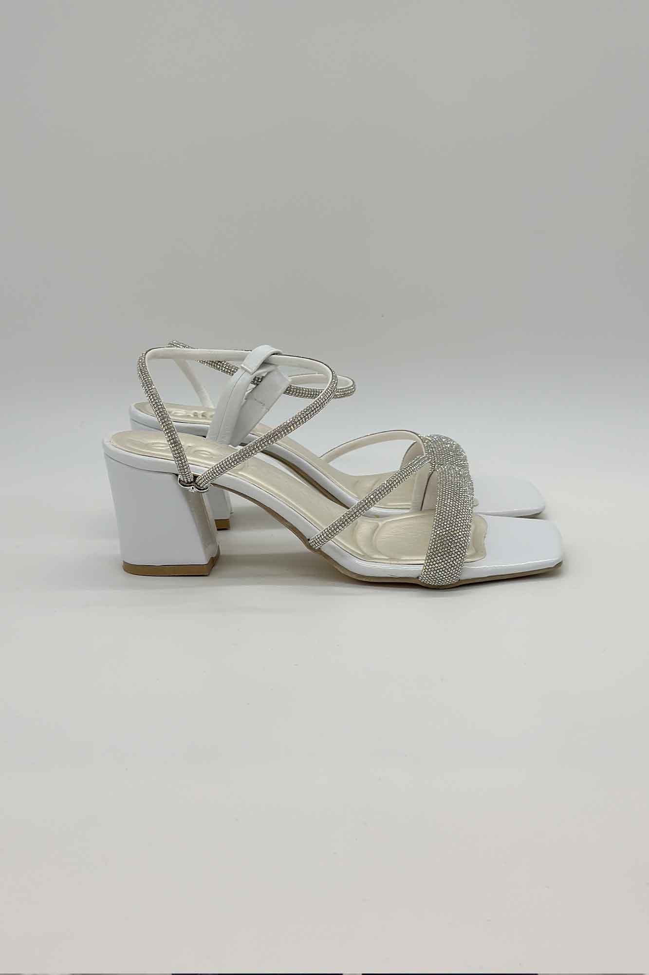 کفش مجلسی پاشنه دار بند نگینی 