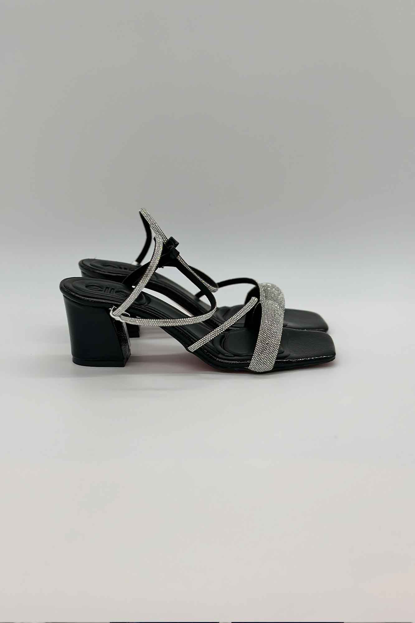 کفش مجلسی پاشنه دار بند نگینی 