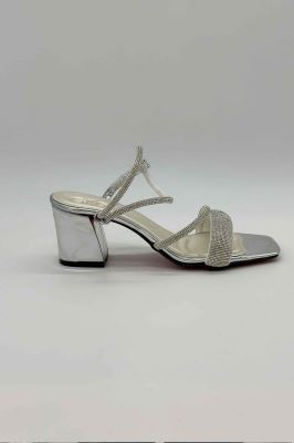 کفش مجلسی پاشنه دار بند نگینی 