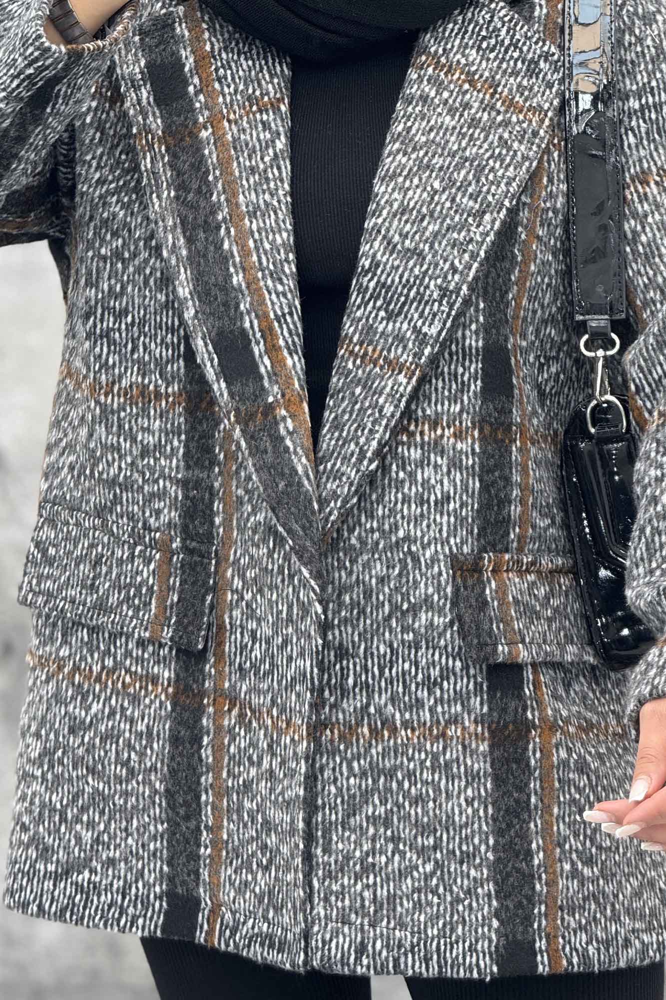 پالتو یقه انگلیسی توییت پشمی آستردار