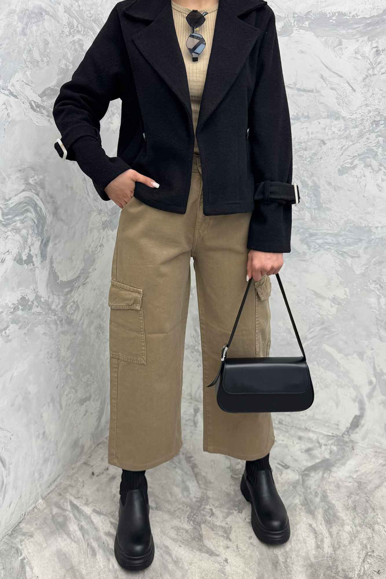 کت کراپ روناک آستین سگک دار