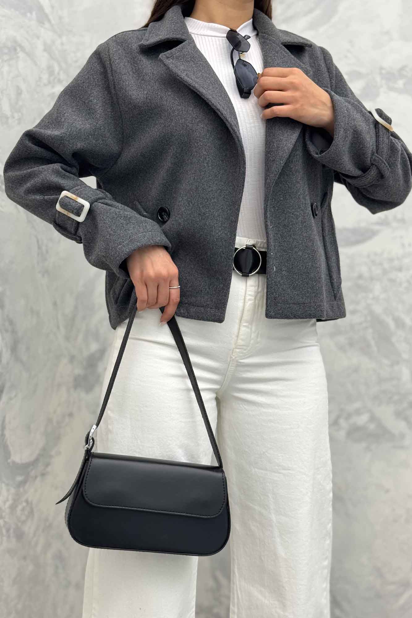 کت کراپ روناک آستین سگک دار