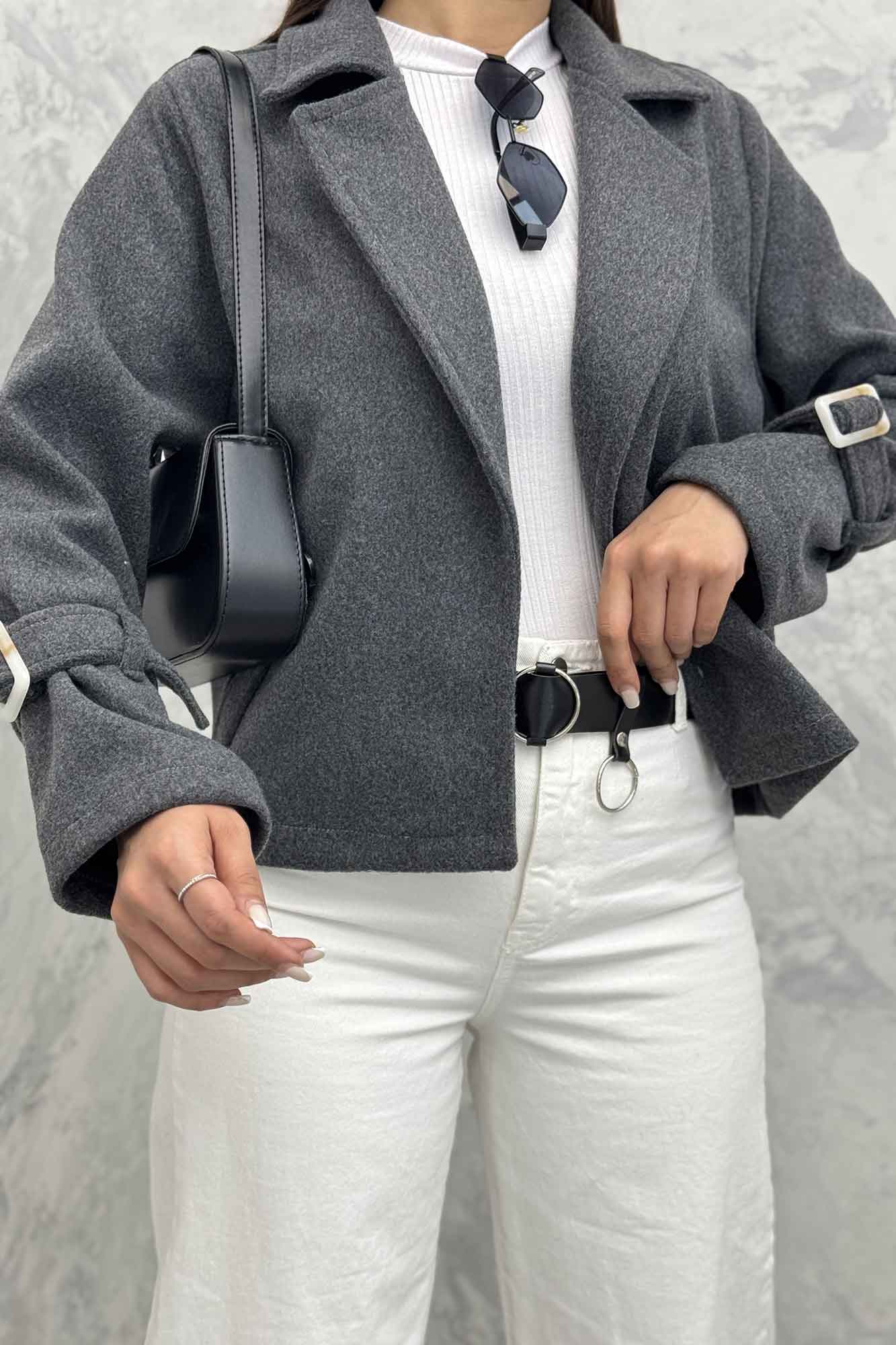 کت کراپ روناک آستین سگک دار