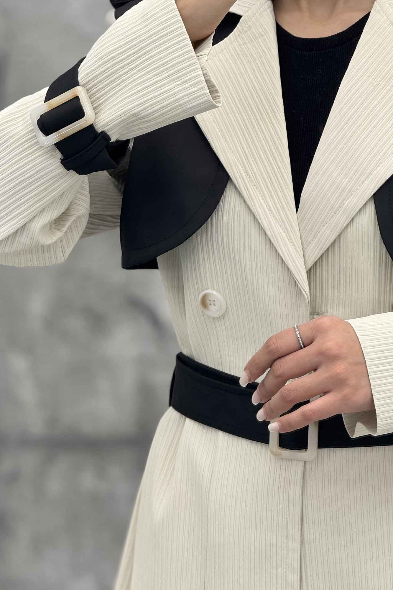 ترنچ کت بلند طرح ژیله سانتانا کرکره ای 