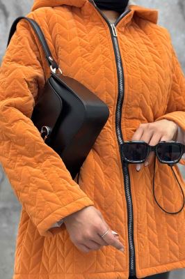 کاپشن سیلکونی کمرگت دار 