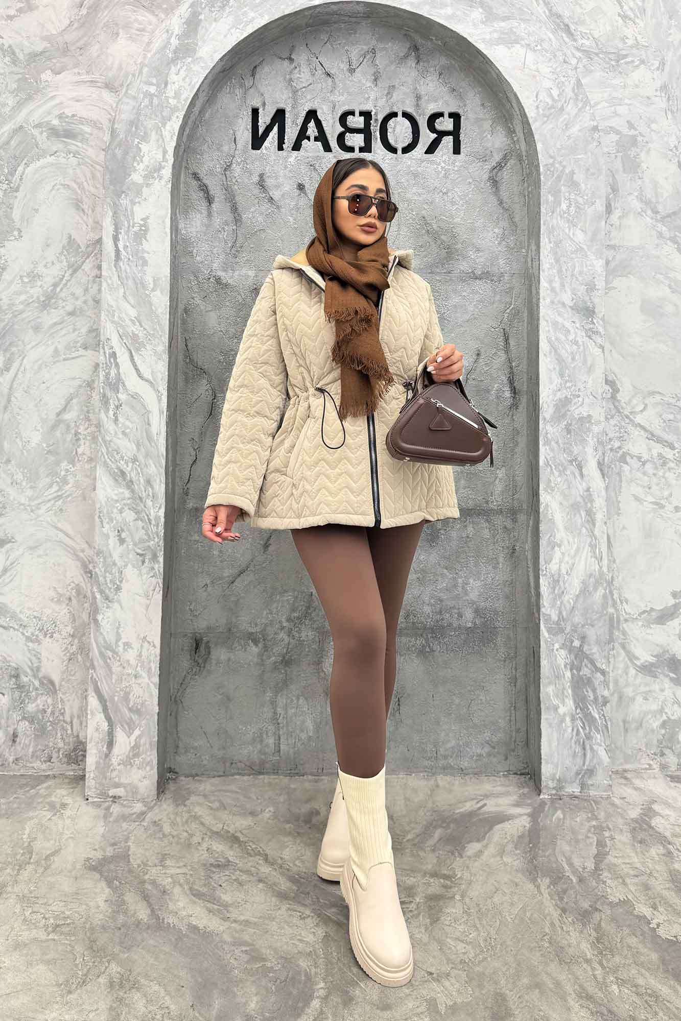 کاپشن سیلکونی کمرگت دار 