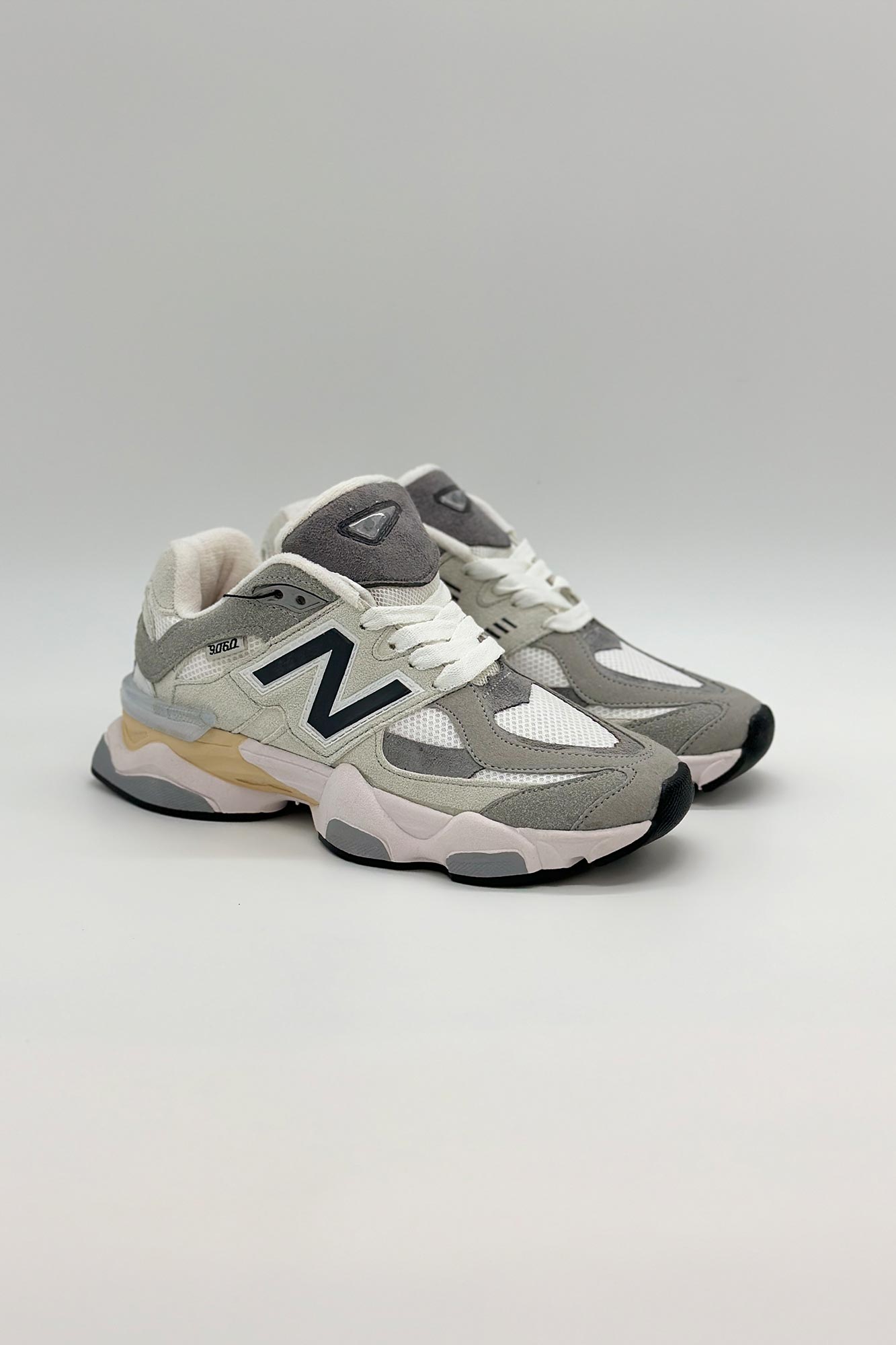 کتانی نیوبالانس 9060